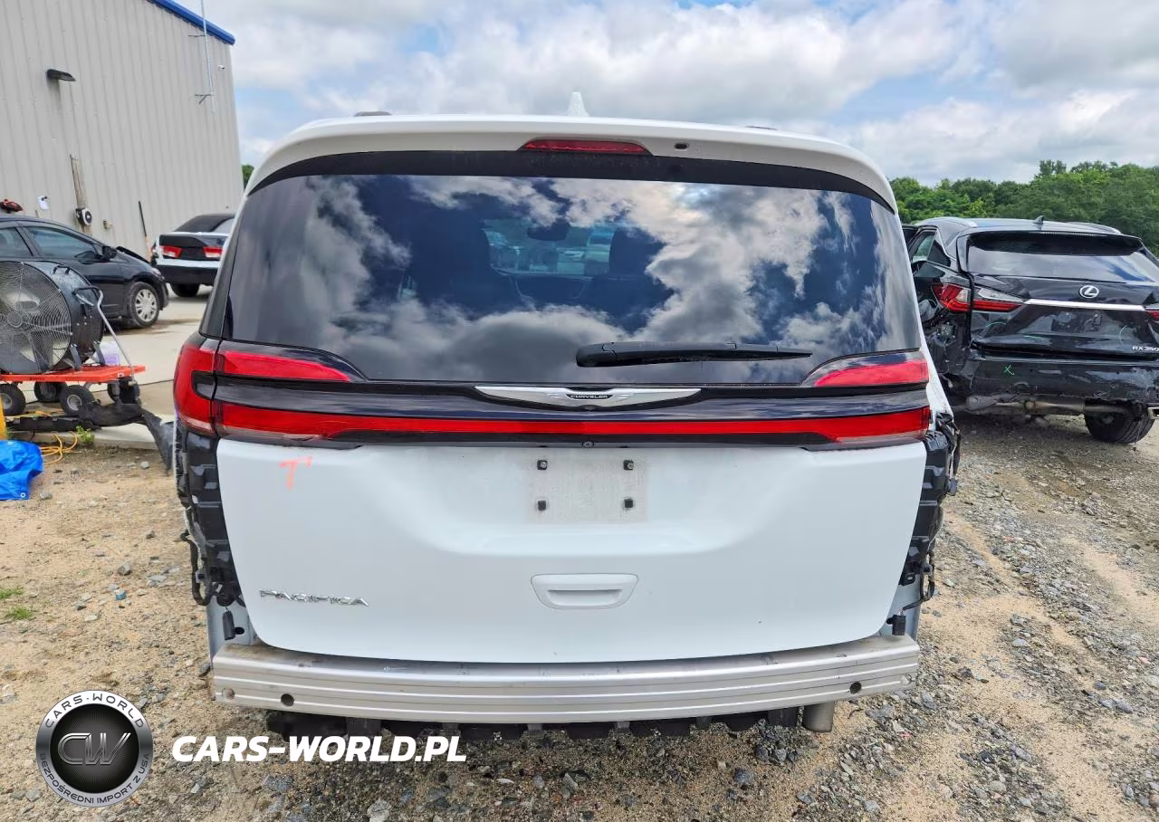 2022 Chrysler Pacifica Touring L VIN:2C4RC1BG4NR155386 - 6