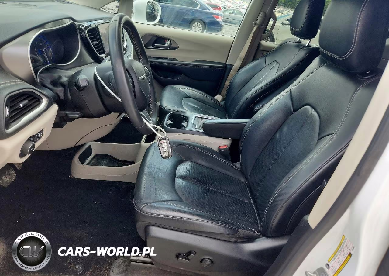 2022 Chrysler Pacifica Touring L VIN:2C4RC1BG4NR155386 - 7