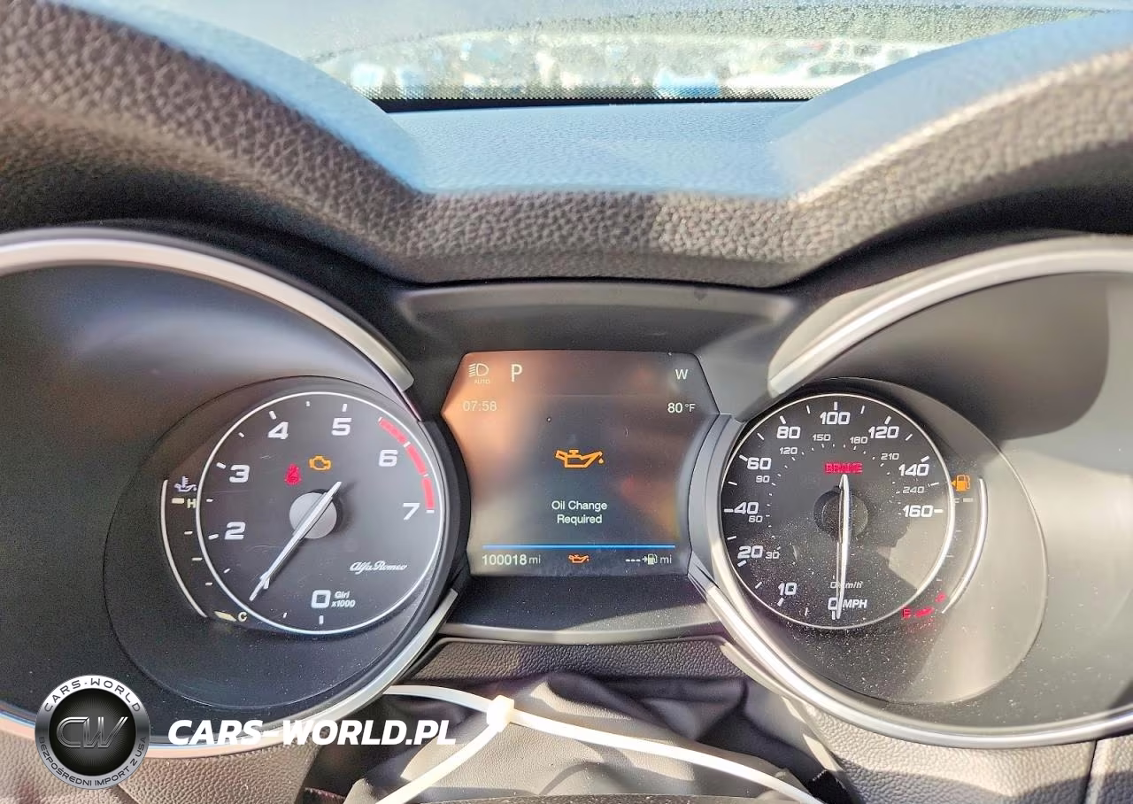 2018 Alfa Romeo Stelvio Sport VIN:ZASFAKPN1J7B73210 - 9