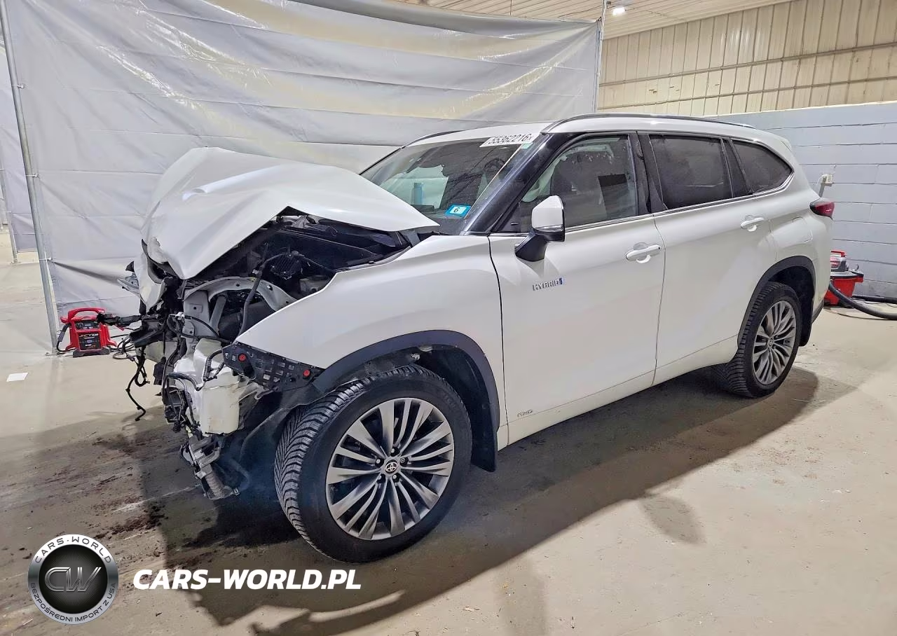 2021 Toyota Highlander Hybrid Platinum