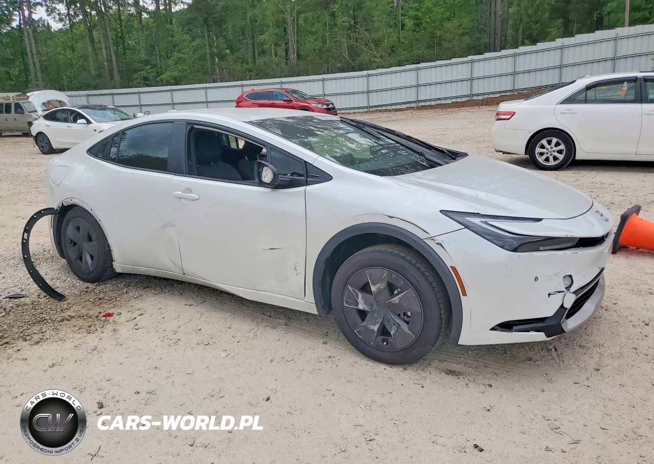 2025 Toyota Prius Plug-In Hybrid Se VIN:JTDACACU7S3046653 - 4