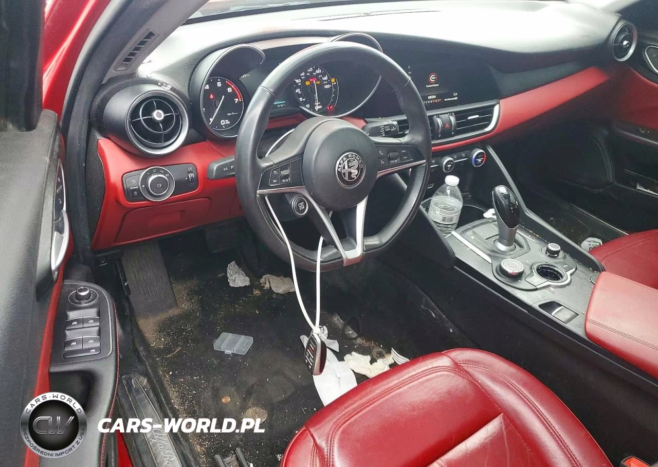 2017 Alfa Romeo Giulia Q4 VIN:ZARFAEDNXH7553886 - 8