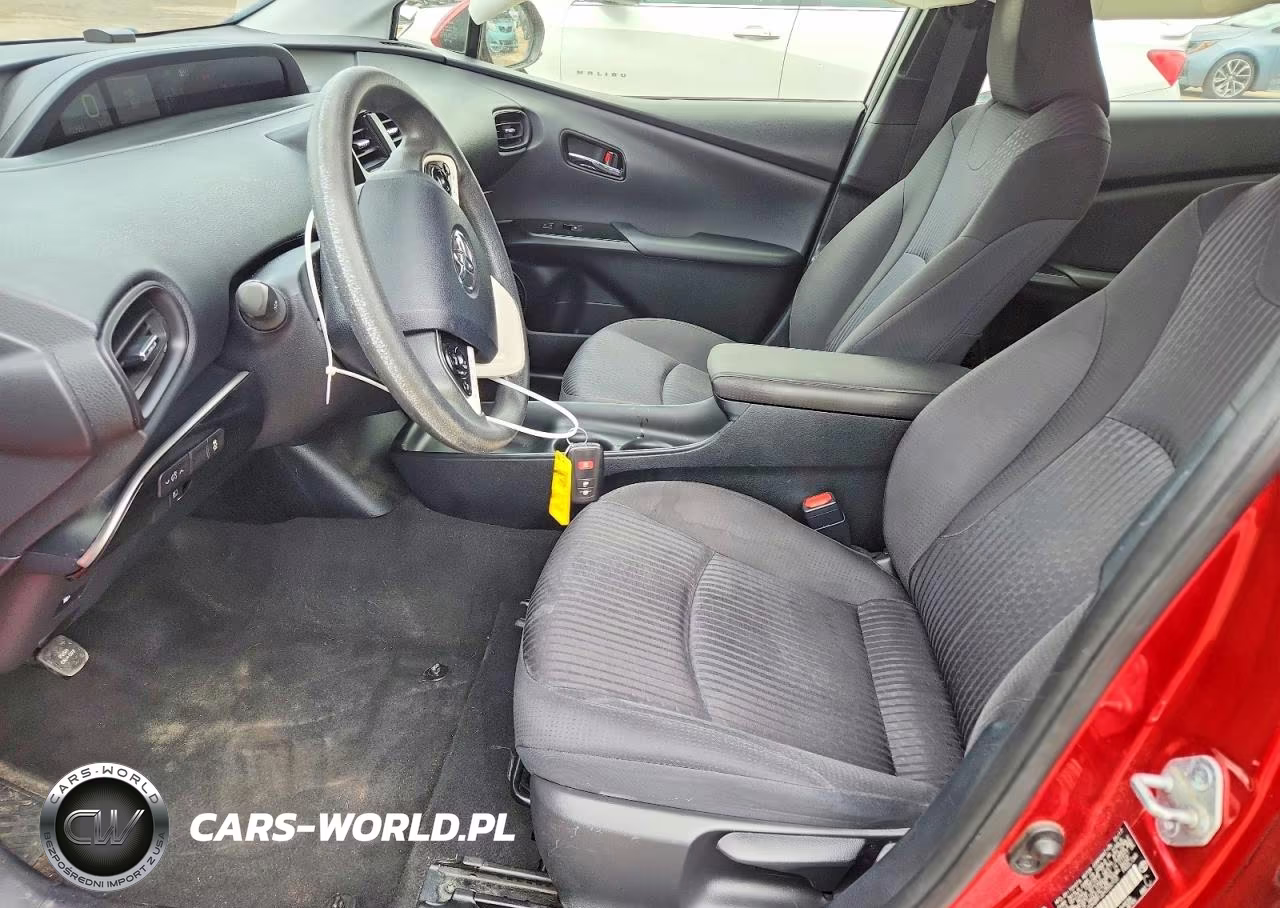 2017 Toyota Prius Two VIN:JTDKBRFU2H3550103 - 7