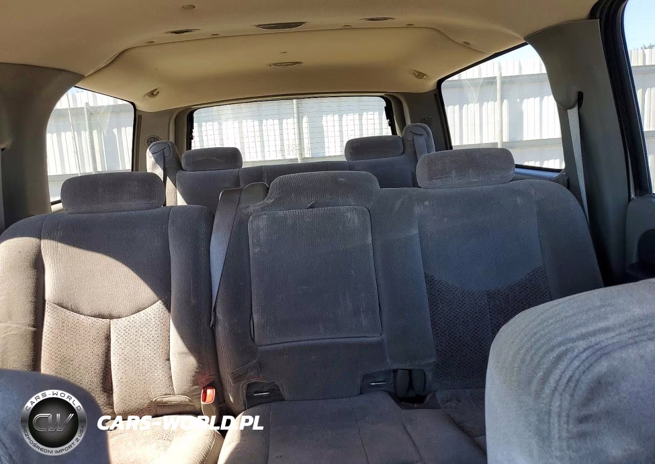 2003 Chevrolet Suburban C1500 VIN:3GNEC16T73G152577 - 10
