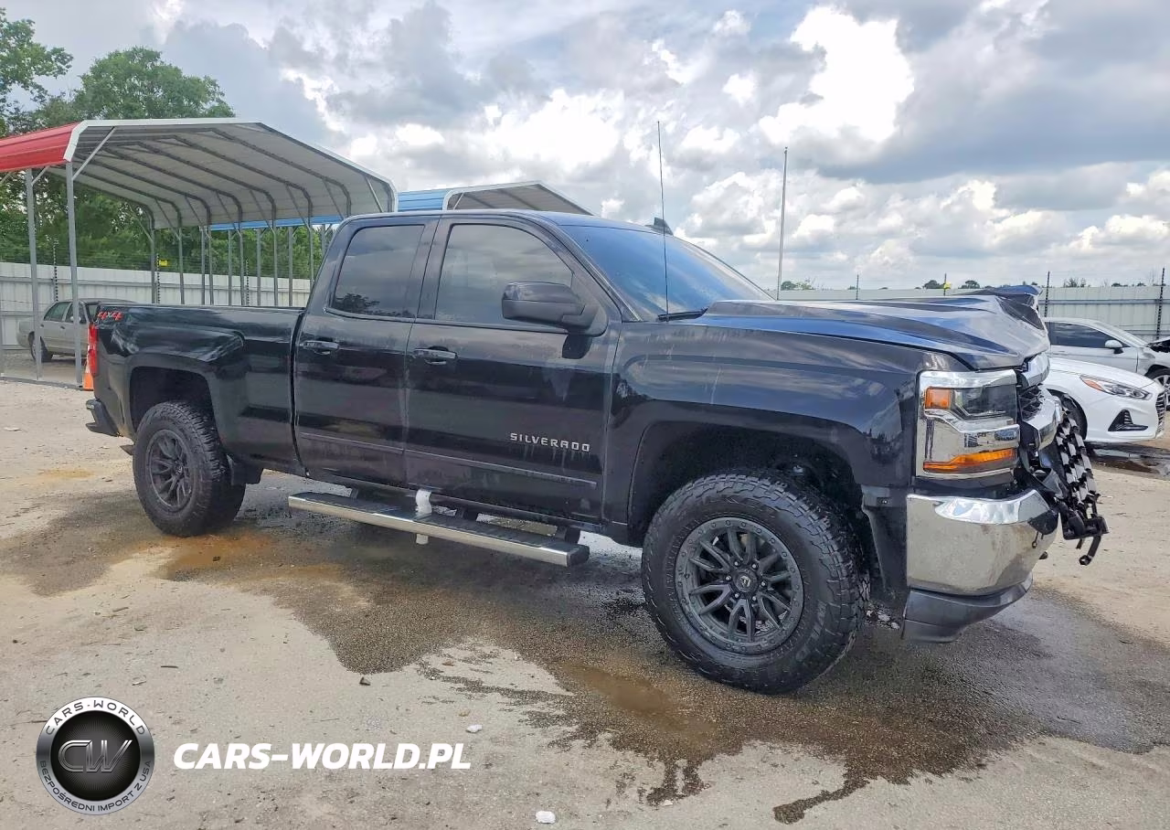 2018 Chevrolet Silverado K1500 Lt VIN:1GCVKRECXJZ335867 - 4