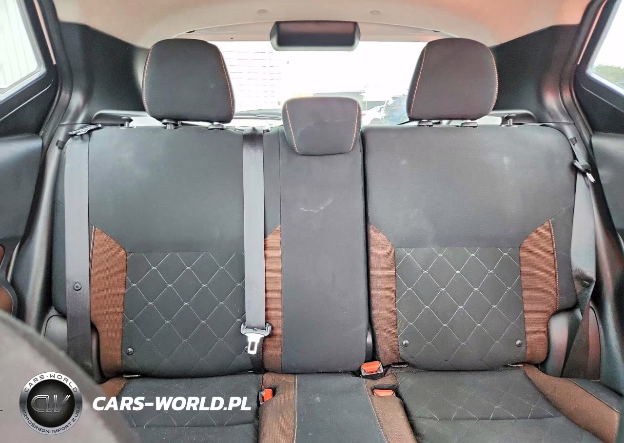 2018 Nissan Kicks Sr VIN:3N1CP5CUXJL525434 - 10