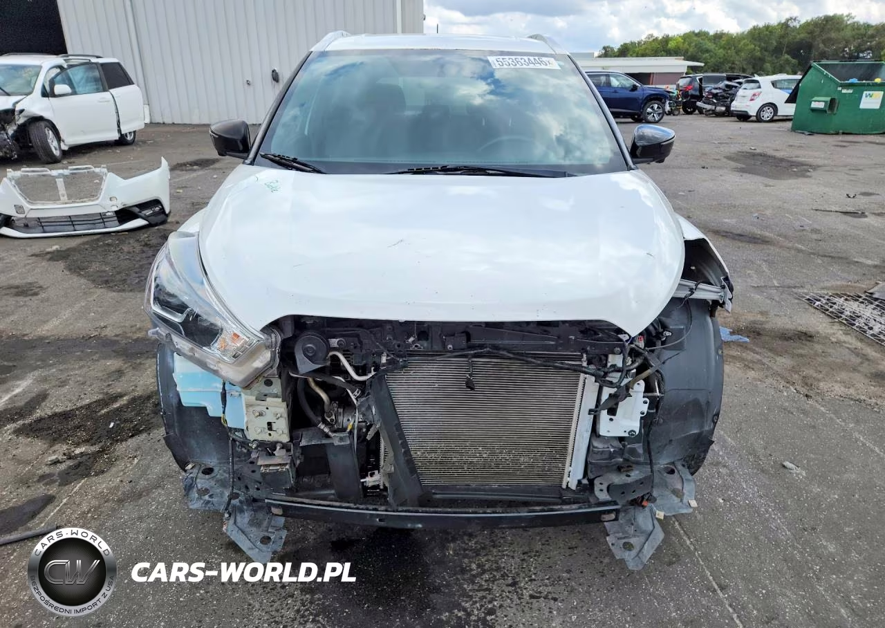 2018 Nissan Kicks Sr VIN:3N1CP5CUXJL525434 - 5