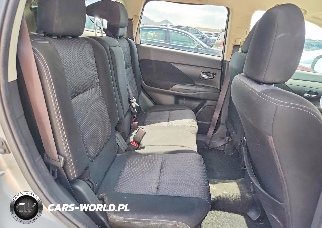 2018 Mitsubishi Outlander Se VIN:JA4AD3A37JZ023639 - 10