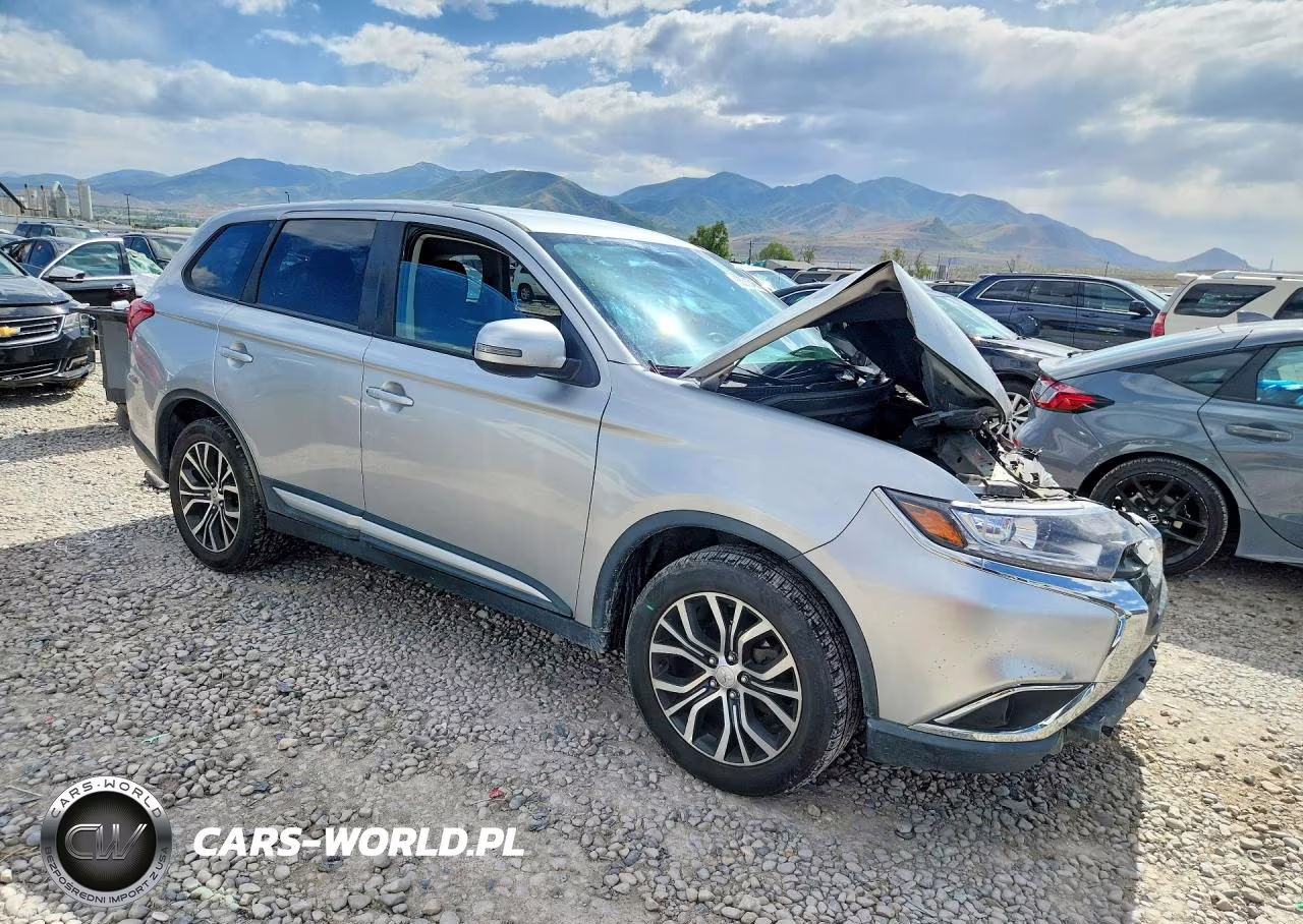 2018 Mitsubishi Outlander Se VIN:JA4AD3A37JZ023639 - 4