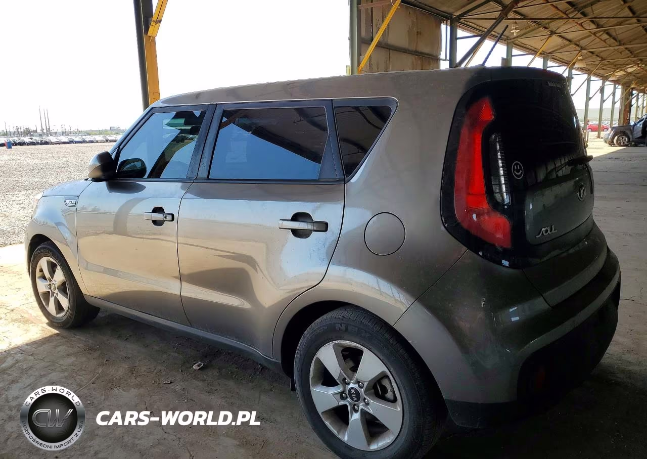 2018 Kia Soul Base VIN:KNDJN2A20J7609132 - 2