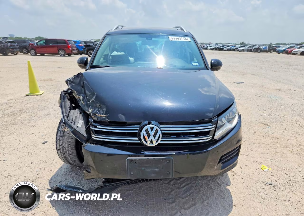 2017 Volkswagen Tiguan Wolfsburg VIN:WVGRV7AXXHK012732 - 5