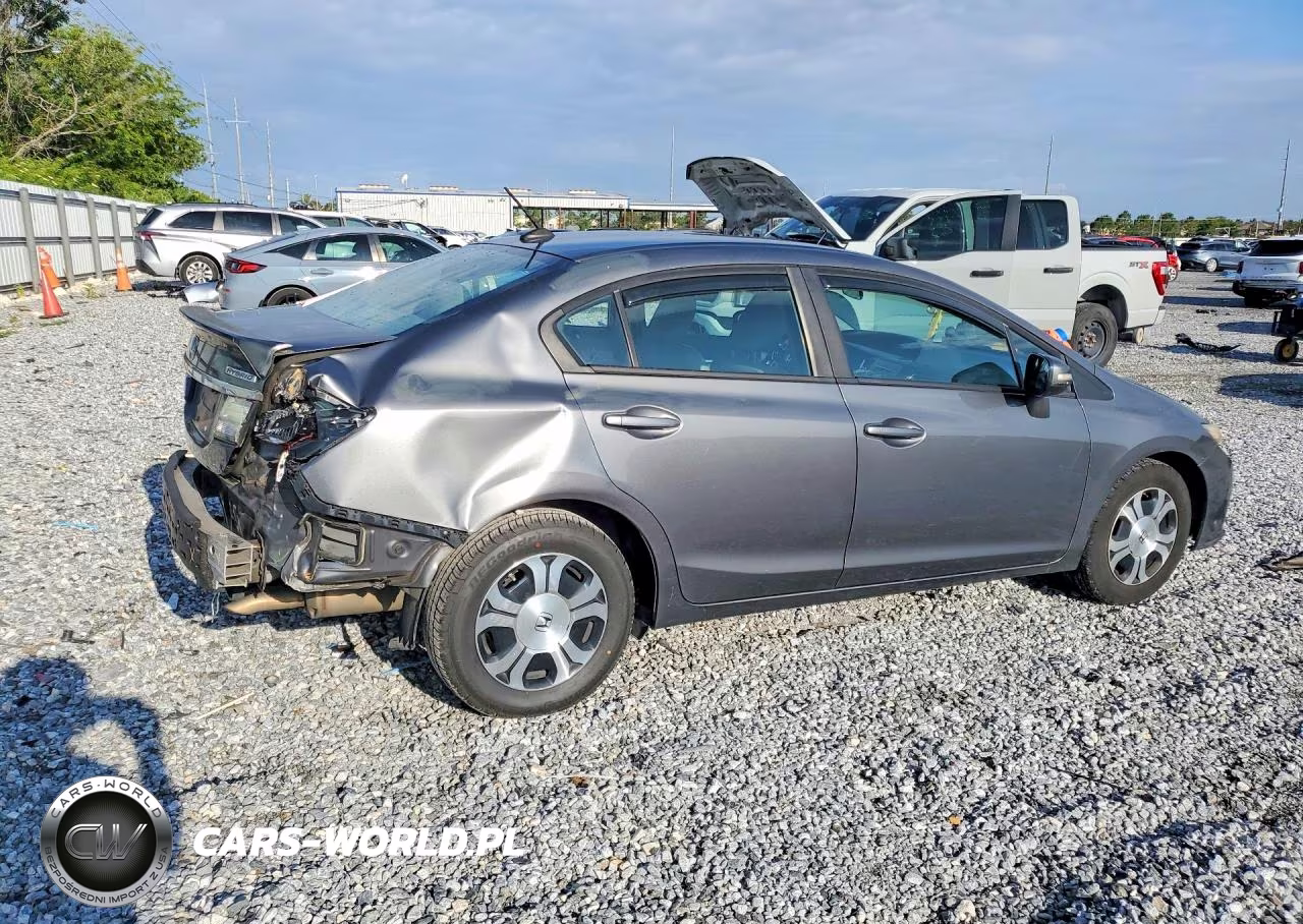 2013 Honda Civic Hybrid L VIN:19XFB4F37DE203073 - 3