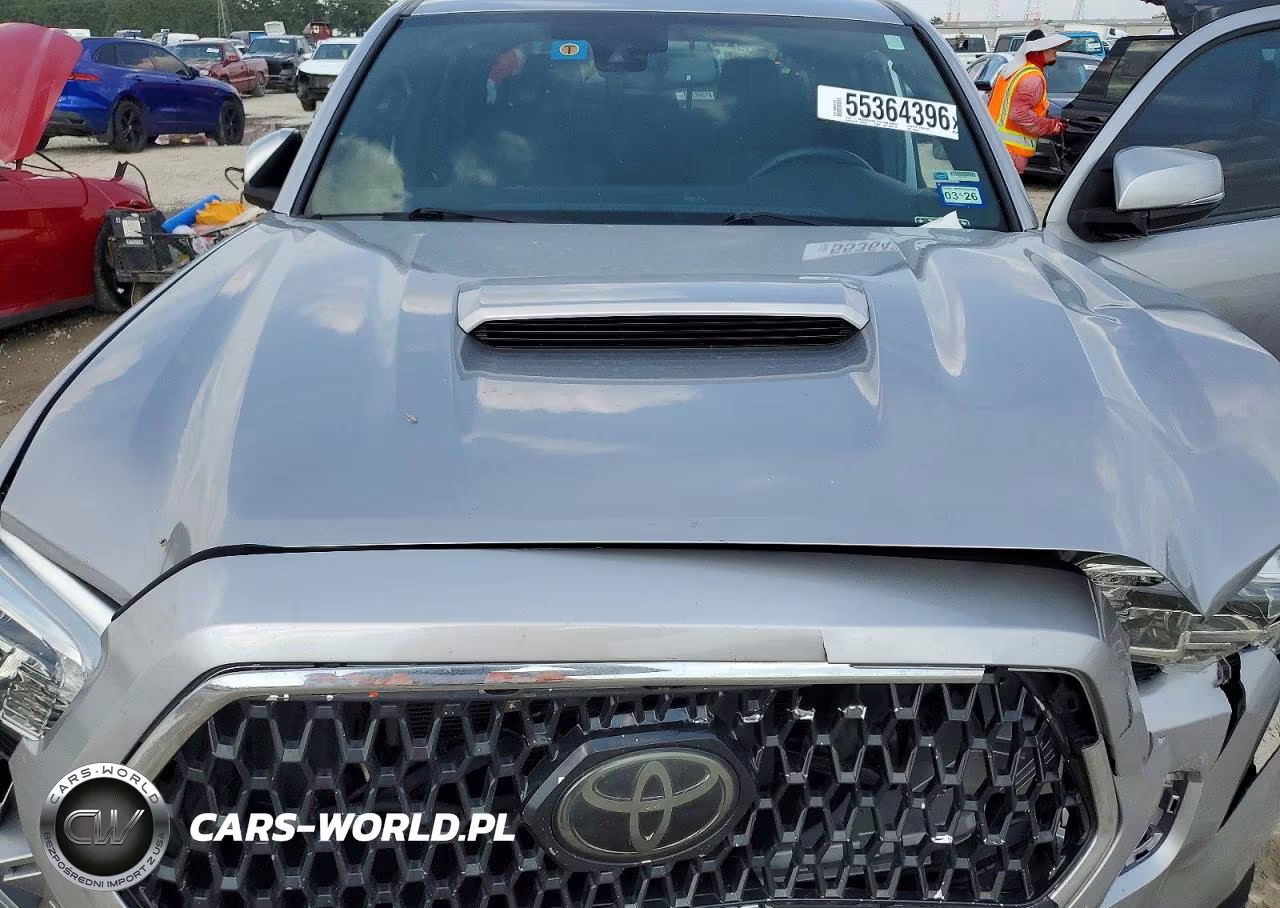 2018 Toyota Tacoma Trd Sport VIN:5TFCZ5AN8JX123046 - 11