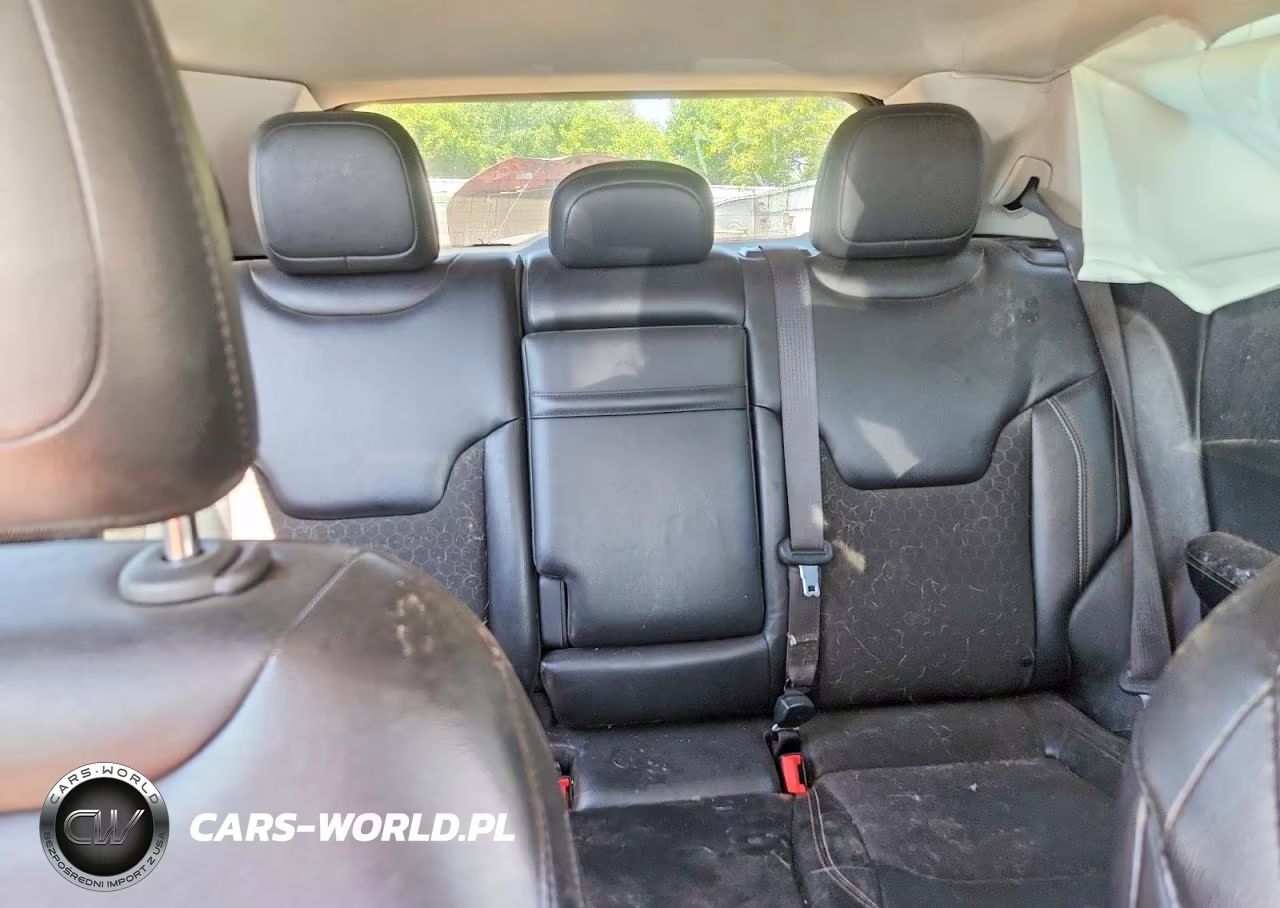 2017 Jeep Compass Latitude VIN:3C4NJDBB5HT688746 - 10
