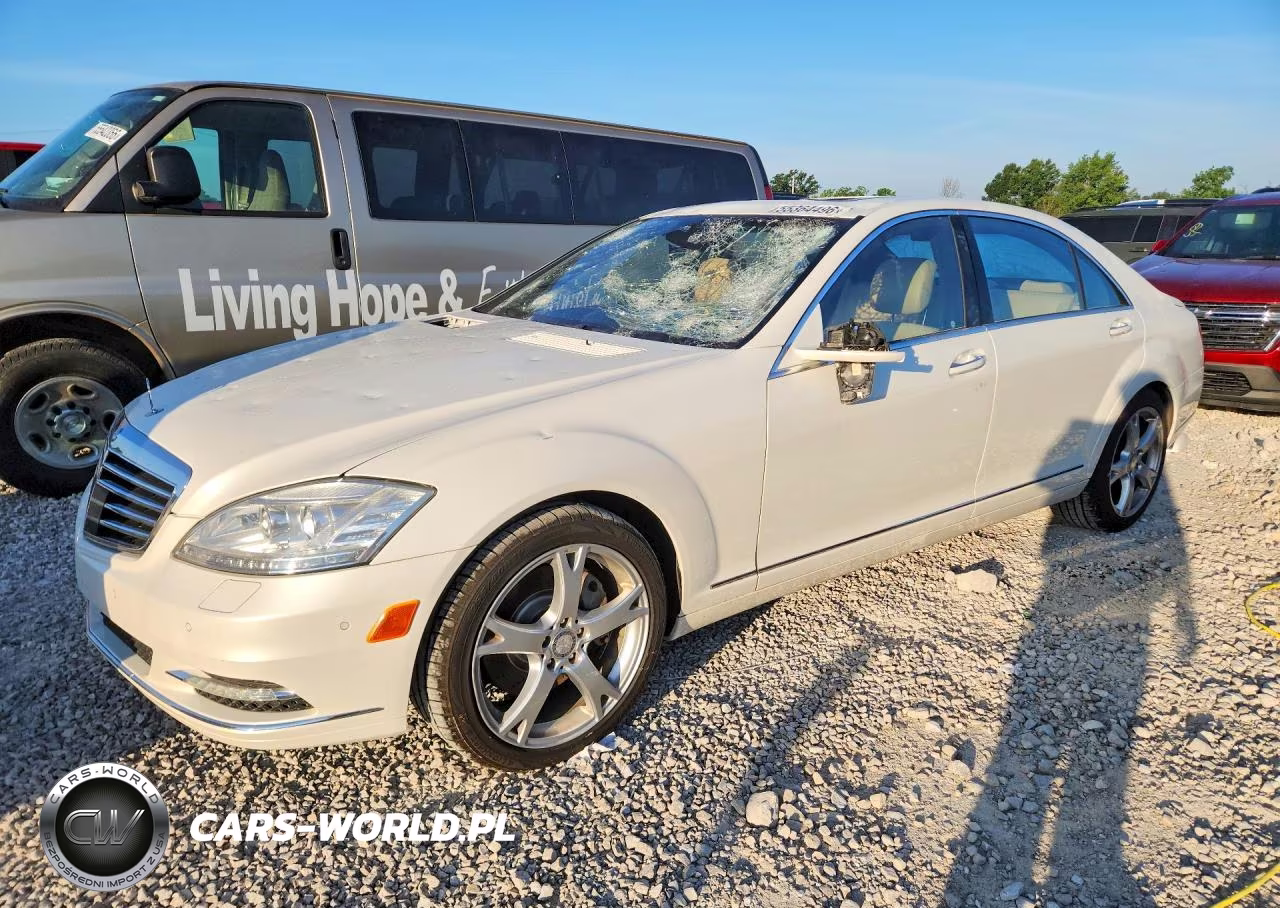 2013 Mercedes-Benz S 550