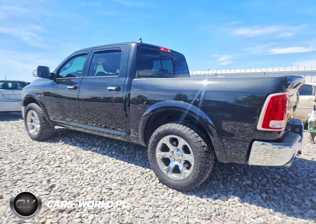 2017 Ram 1500 Laramie VIN:1C6RR7NM4HS875249 - 2