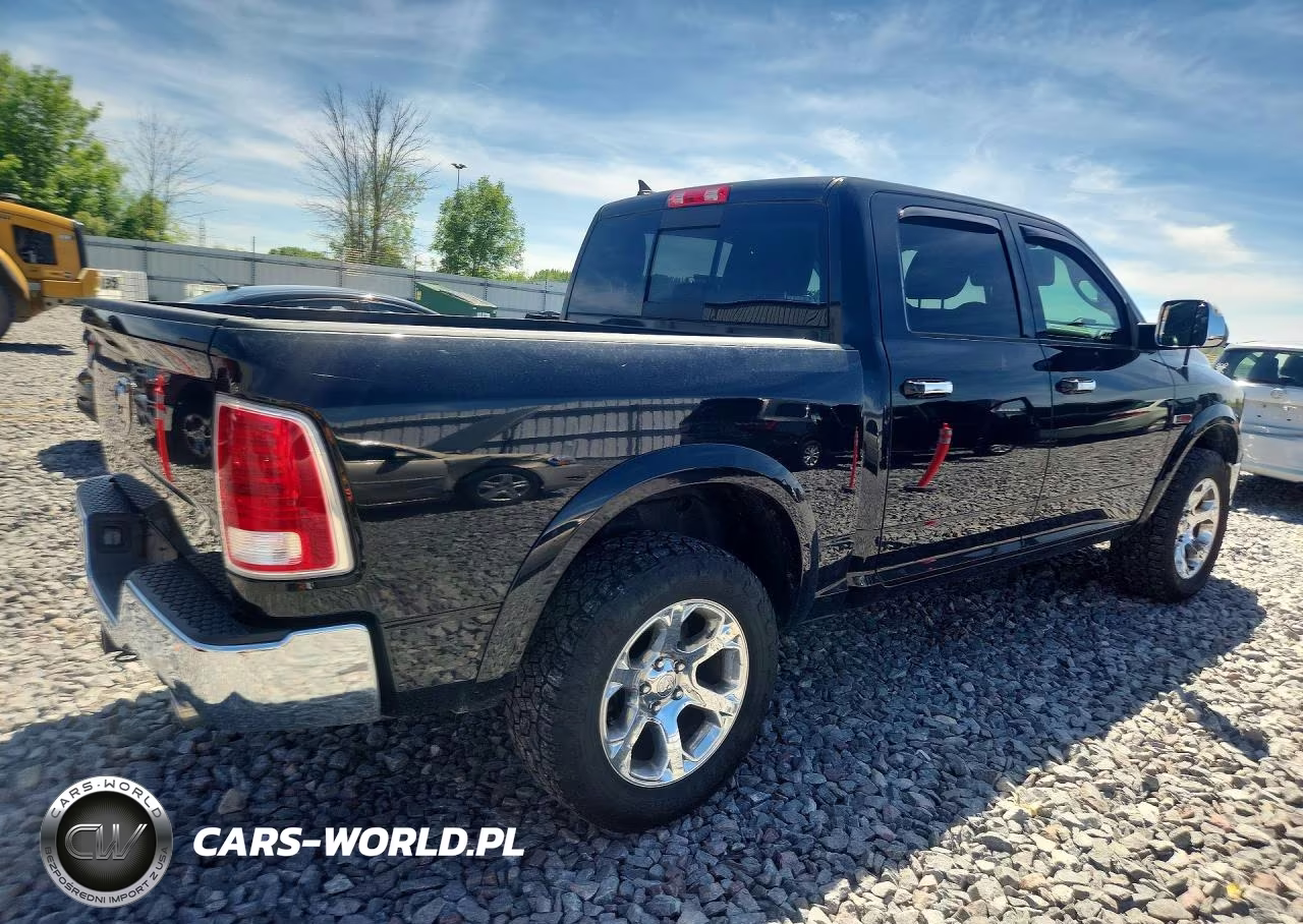 2017 Ram 1500 Laramie VIN:1C6RR7NM4HS875249 - 3