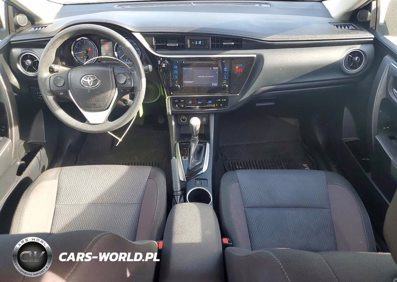 2018 Toyota Corolla Le VIN:2T1BURHEXJC013668 - 8