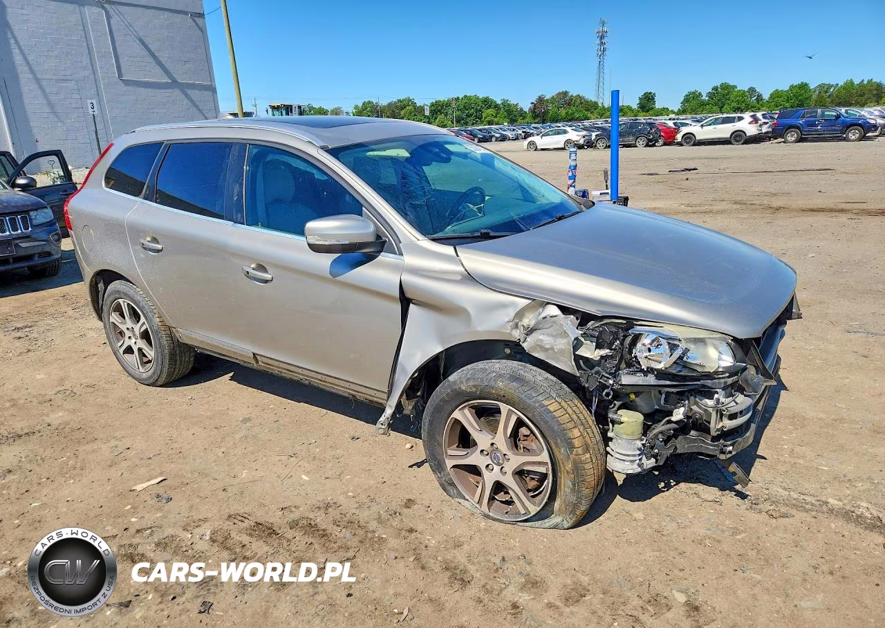 2015 Volvo Xc60 T6 Premier VIN:YV4902RK6F2651764 - 4