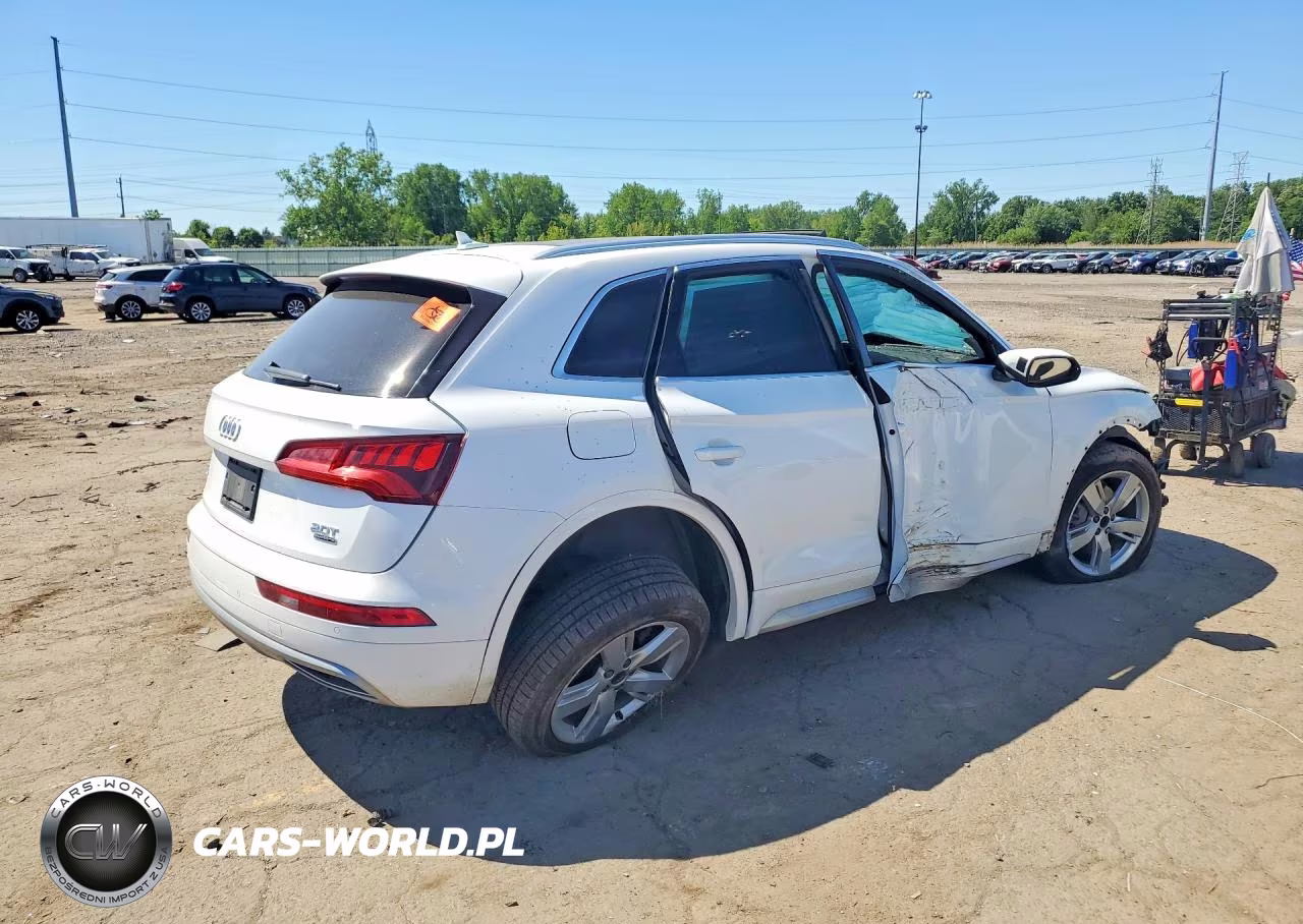 2018 Audi Q5 Premium Plus VIN:WA1BNAFY8J2228549 - 3