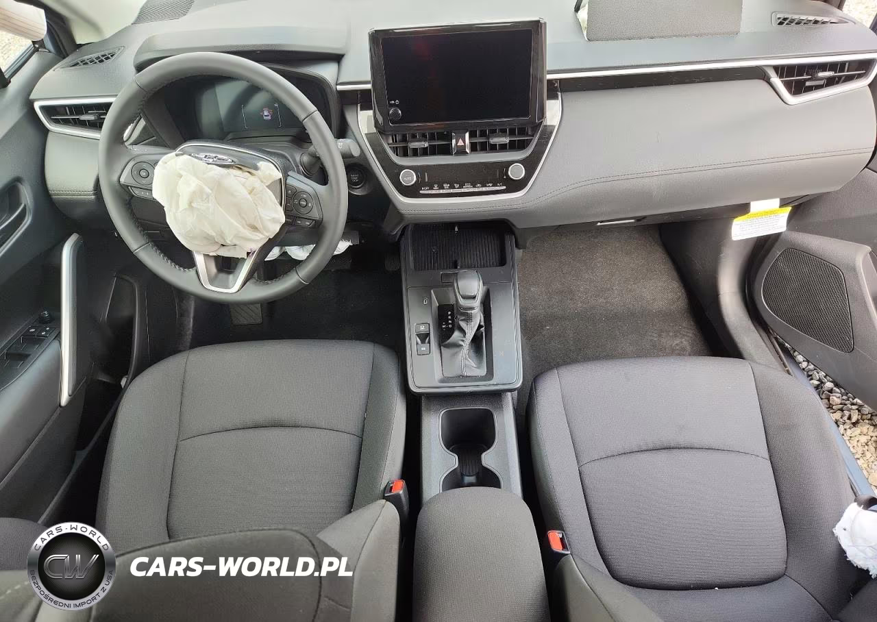 2026 Toyota Corolla Cross Le VIN:7MUCAAAG9TV193753 - 8