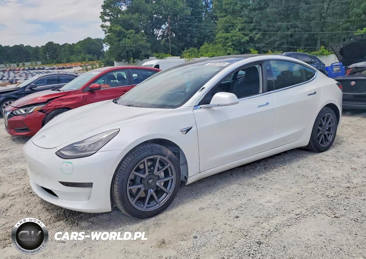 2020 Tesla Model 3 – zdjęcie 1 z 12