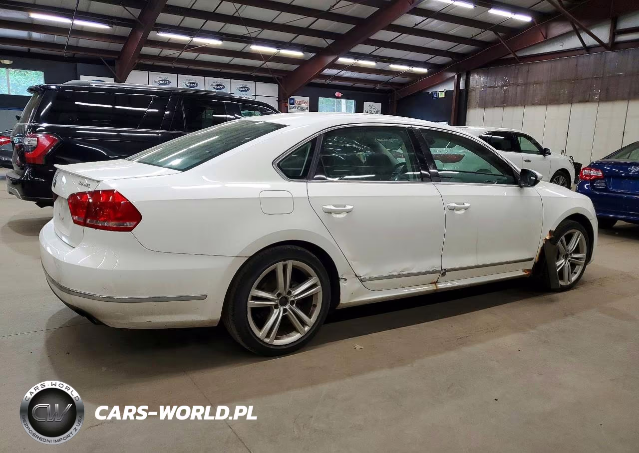 2012 Volkswagen Passat Sel VIN:1VWCM7A35CC083850 - 3
