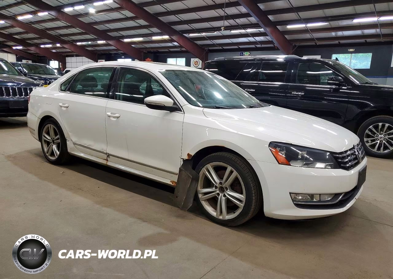 2012 Volkswagen Passat Sel VIN:1VWCM7A35CC083850 - 4