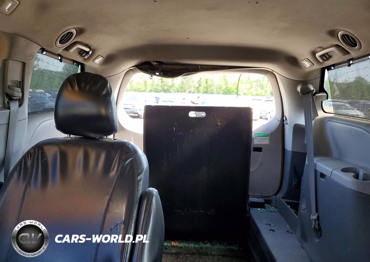 2017 Toyota Sienna Le VIN:5TDKZ3DC7HS886962 - 10