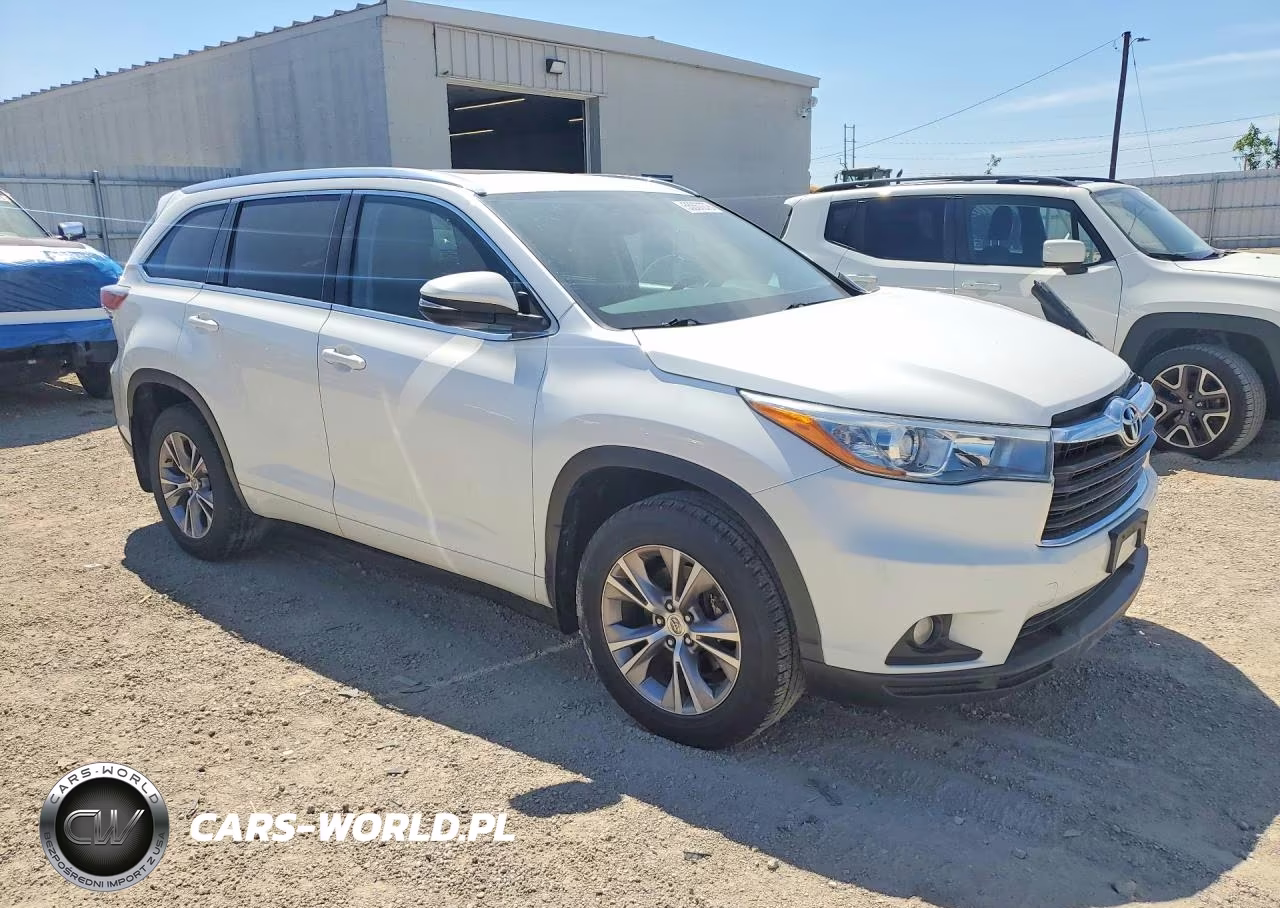 2015 Toyota Highlander Xle VIN:5TDJKRFH0FS145903 - 4
