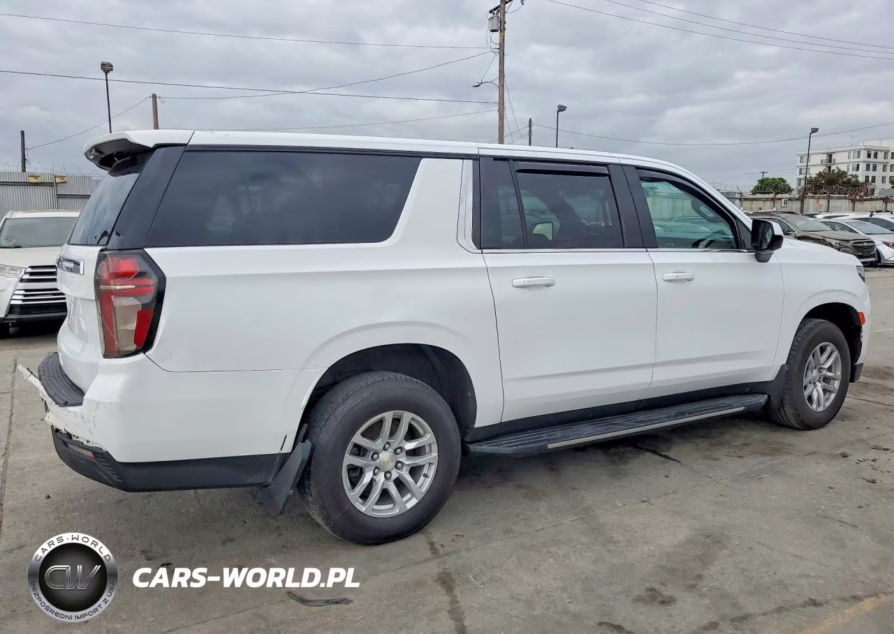 2023 Chevrolet Suburban 4Wd Lt VIN:1GNSKCKD9PR212395 - 3