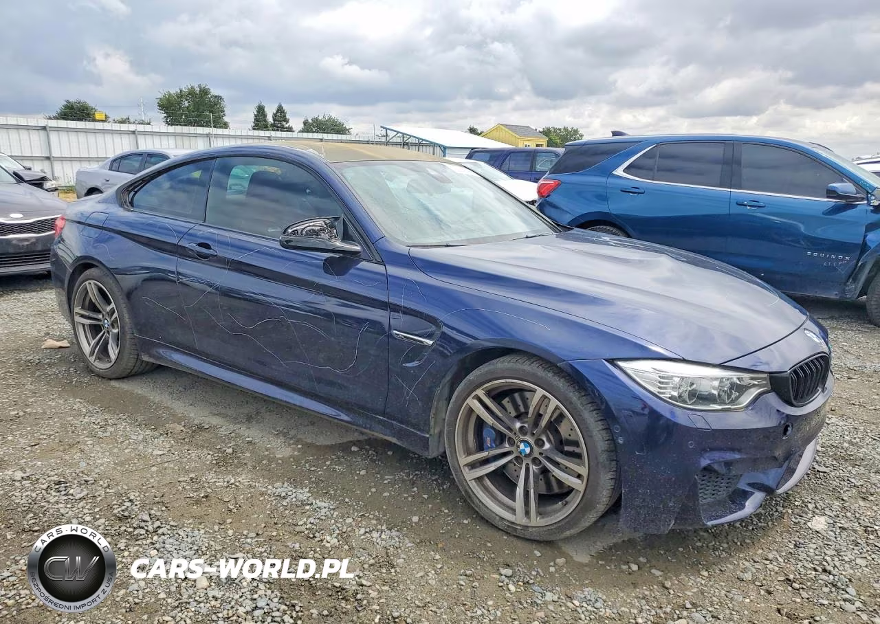 2015 BMW M4 VIN:WBS3R9C53FK330588 - 4
