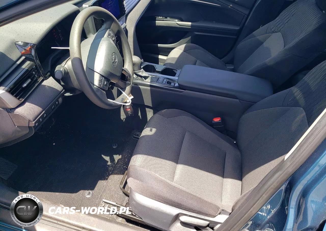 2025 Toyota Camry Le VIN:4T1DAACK5SU192461 - 7