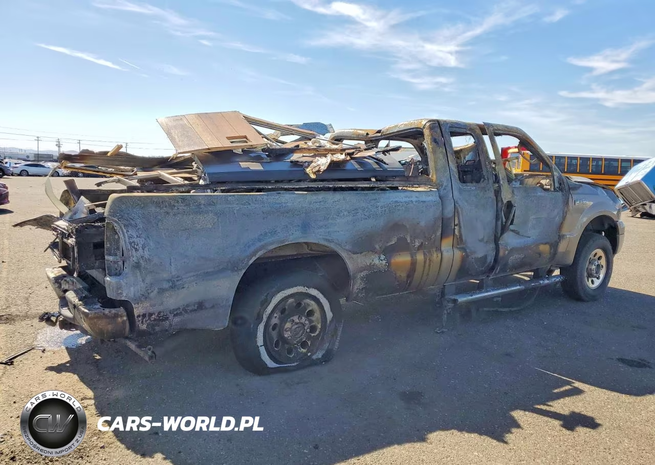 2005 Ford F250 Super Duty VIN:1FTSX21535EC31639 - 3