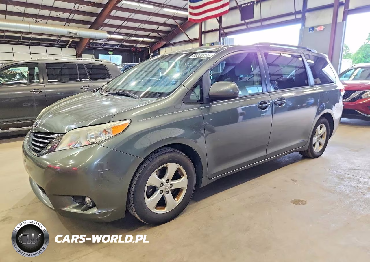 2014 Toyota Sienna Le