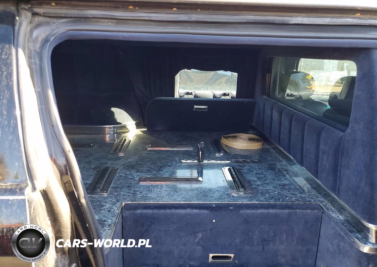 1999 Cadillac Commercial Chassis VIN:1GEEH90Y0XU500002 - 10