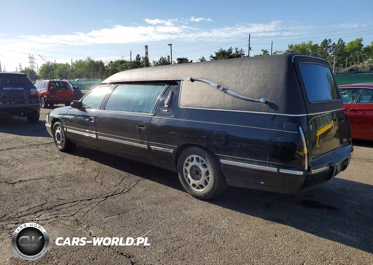 1999 Cadillac Commercial Chassis VIN:1GEEH90Y0XU500002 - 2