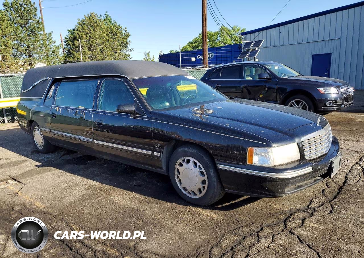 1999 Cadillac Commercial Chassis VIN:1GEEH90Y0XU500002 - 4