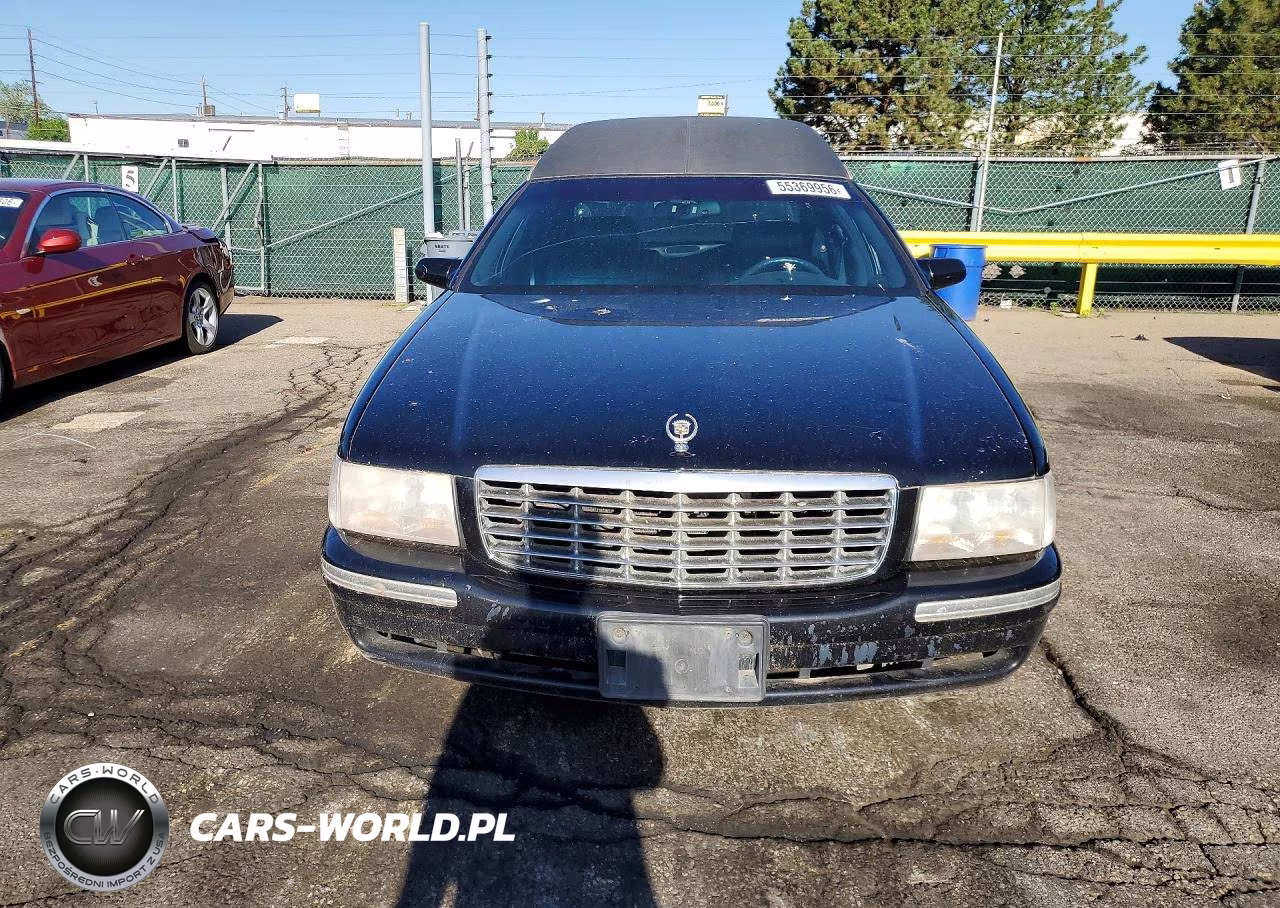 1999 Cadillac Commercial Chassis VIN:1GEEH90Y0XU500002 - 5