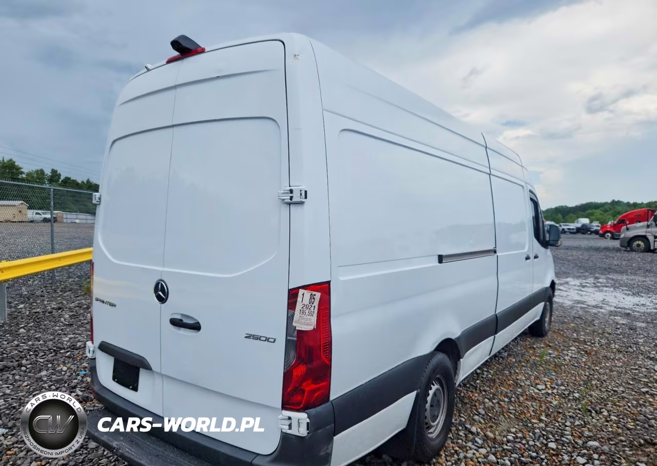 2021 Mercedes Benz Sprinter 2500 VIN:W1Y40CHY2MT058074 - 3