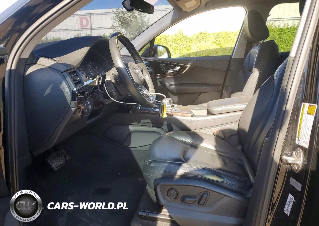 2018 Audi Q7 Premium Plus VIN:WA1LAAF72JD022946 - 7