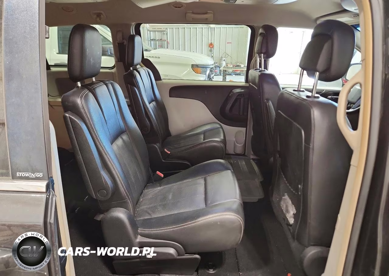 2012 Chrysler Town & Country Touring VIN:2C4RC1BG7CR189612 - 11