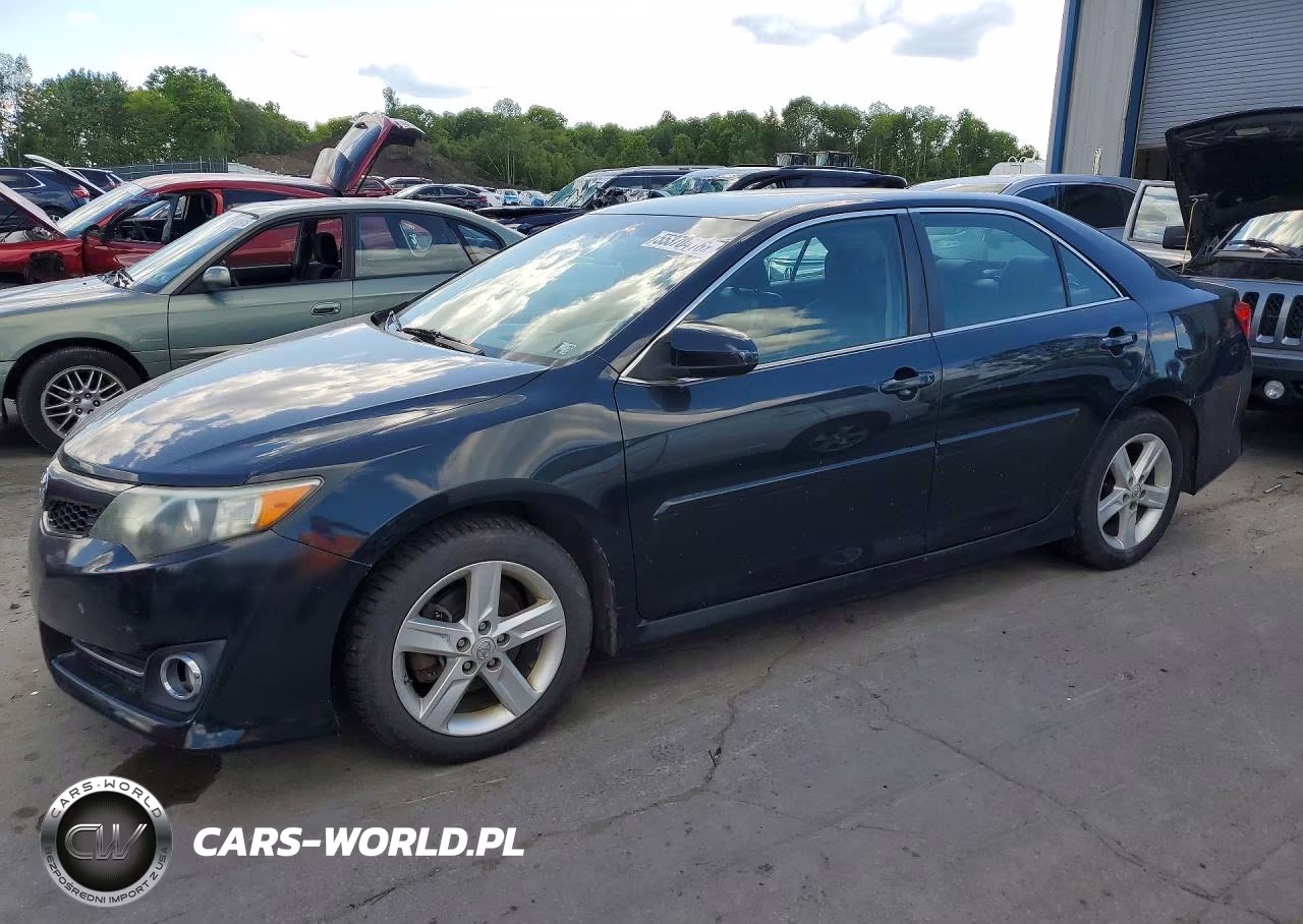 2014 Toyota Camry Se – zdjęcie 1 z 12