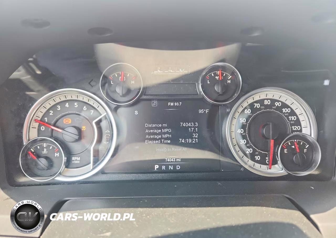 2018 Ram 1500 Sport VIN:1C6RR7HT9JS125046 - 9