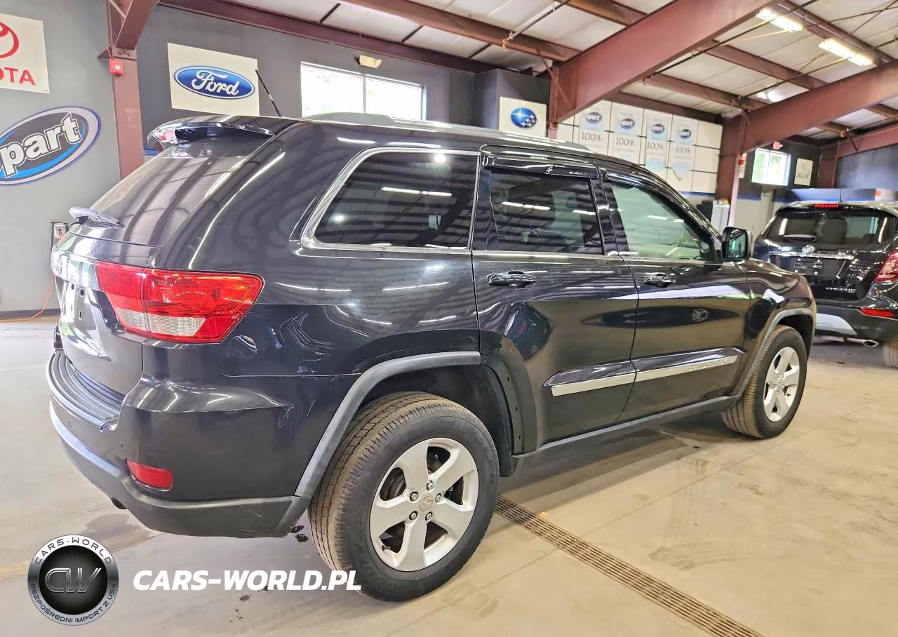 2012 Jeep Grand Cherokee Laredo VIN:1C4RJFAG2CC352678 - 3
