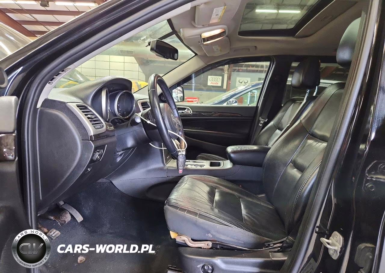 2012 Jeep Grand Cherokee Laredo VIN:1C4RJFAG2CC352678 - 7