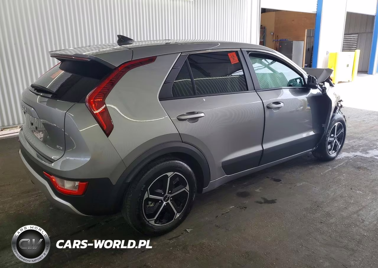 2026 Kia Niro Lx VIN:KNDCP3LE4T5319054 - 3