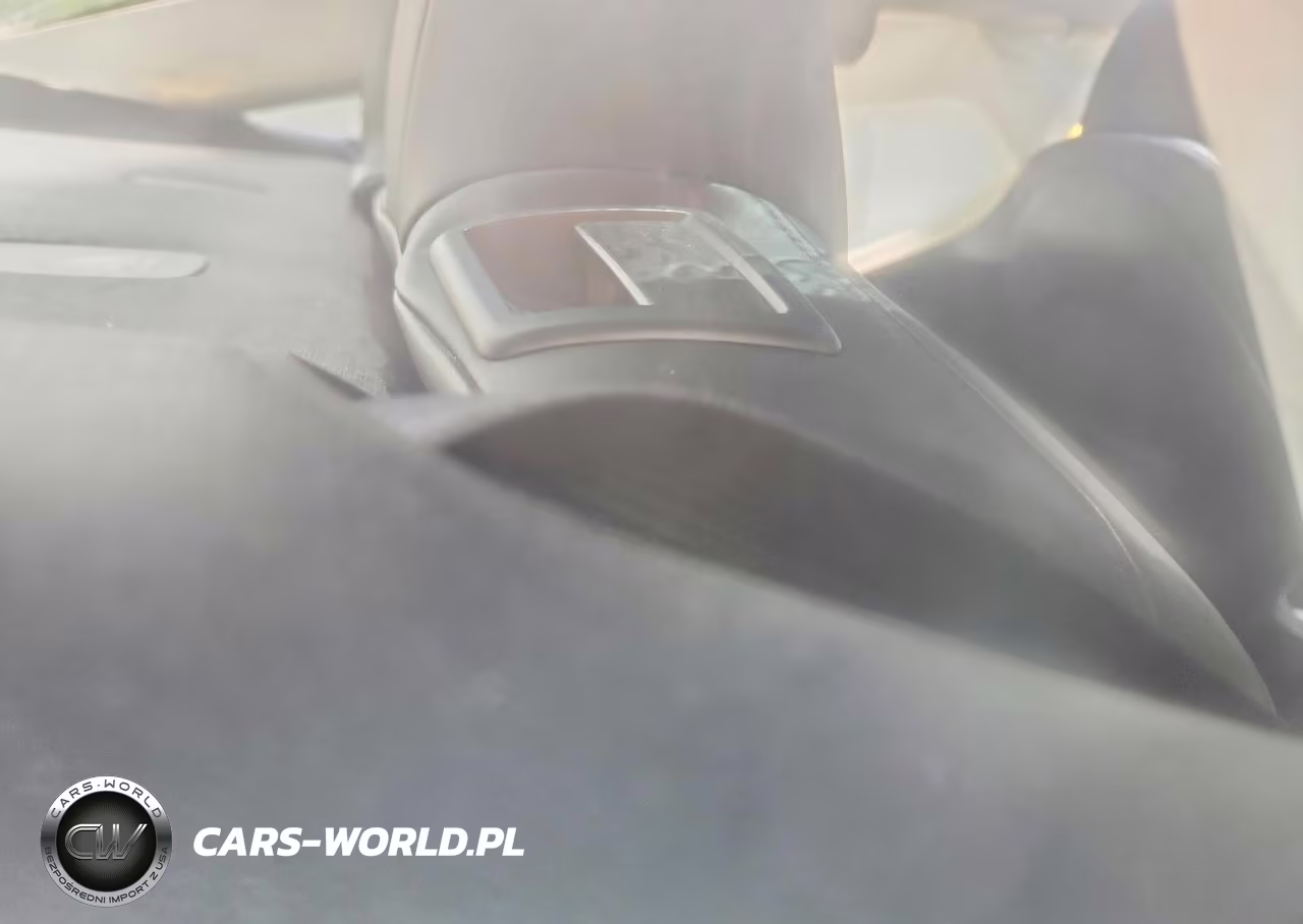 2022 Tesla Model 3 VIN:5YJ3E1EA5NF304679 - 10