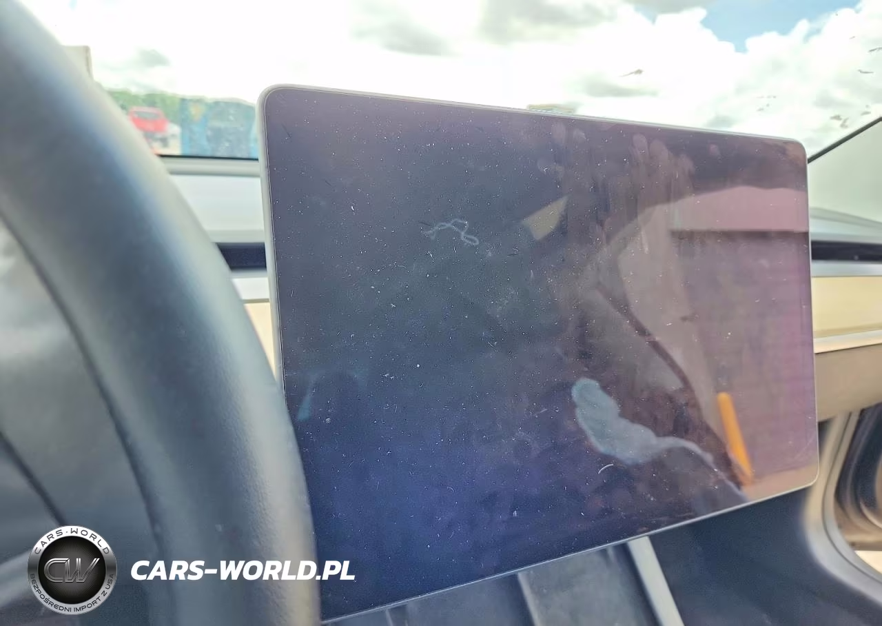 2022 Tesla Model 3 VIN:5YJ3E1EA5NF304679 - 9