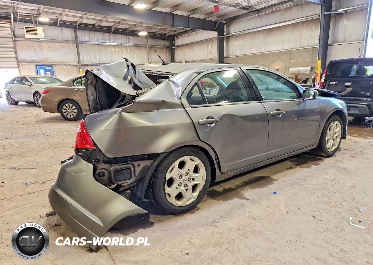 2010 Ford Fusion Se VIN:3FAHP0HA2AR111572 - 3